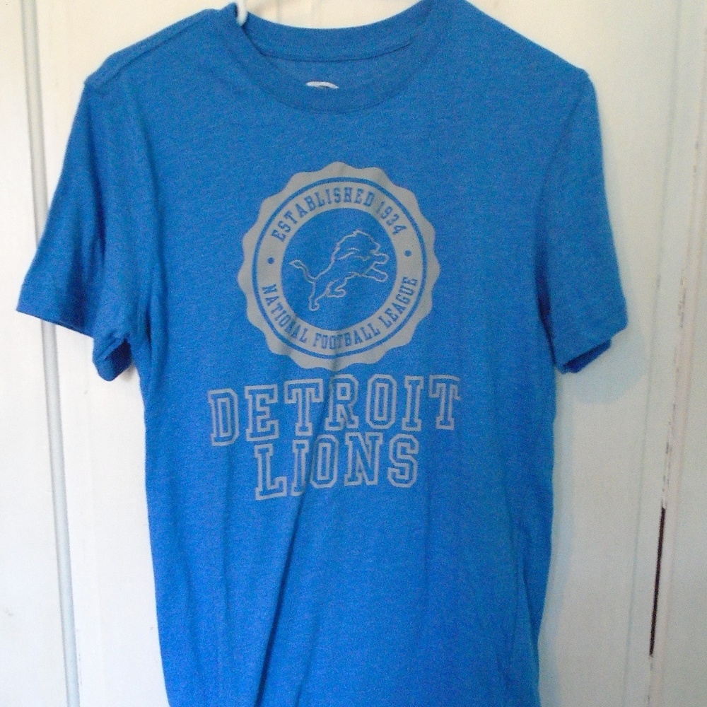 Detroit Lions tshirt blue small